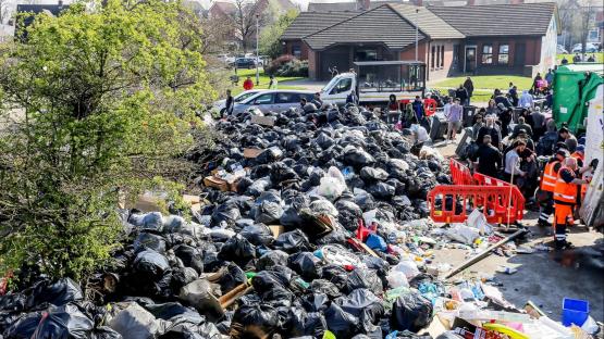 Sir Keir Starmer tells striking binmen to end walkout as rat-infested rubbish tips pile on misery