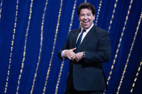 Michael McIntyre on stage.