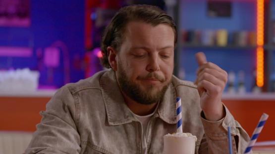 Towie couple confirm they're back together with sweet dinner date video 4