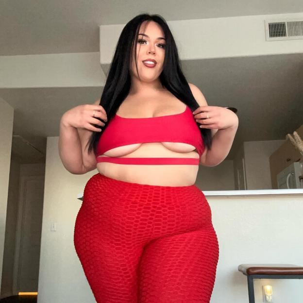 VIDEO: ¿I am fat and fine at 320lbs ¿ being big won¿t stop me from wearing mini skirts and tight dresses¿