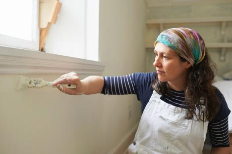 ‘Painting the whole house now’ folk cry as DIYer shows beginner-friendly free hack to make job quicker & brush mark free