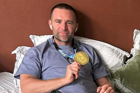 McFly star Harry Judd wears £1,000 ‘recovery’ boots after ‘brutal’ London Marathon race