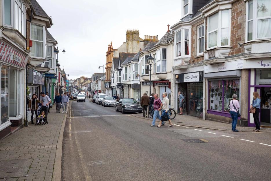 High street retailer urgently recalls kids’ summer dresses over ‘risk of strangulation and choking’