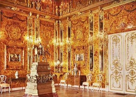 The Amber Room of the Czars in 1917.