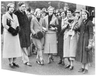 Black and white photo of the Mitford sisters and brothers.