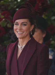 The Princess wearing the Queen's necklace that she also wore to her funeral