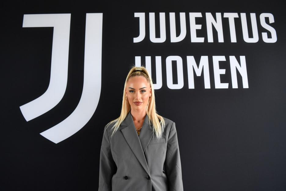 VINOVO, ITALY - JULY 06: New signing Alisha Lehmann poses at Juventus Center Vinovo on July 6, 2024 in Vinovo, Italy. (Photo by Valerio Pennicino - Juventus FC/Juventus FC via Getty Images)