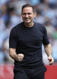 Frank Lampard, manager of Coventry City, celebrating.