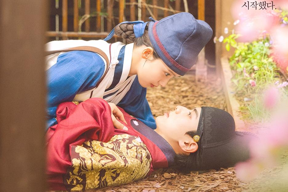 “Bon Appétit, Your Majesty” And Its Stars Top Most Buzzworthy Drama And Actor Rankings