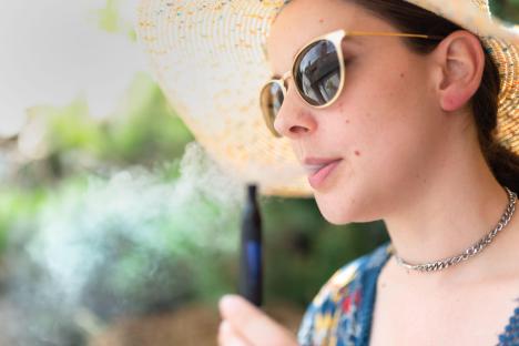 Seven rules that anyone who vapes must follow when flying – or risk fines of up to £5,000