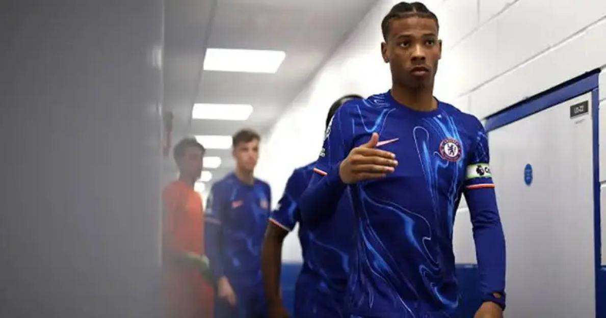 Transfer: Chelsea announce deal for Samuels-Smith