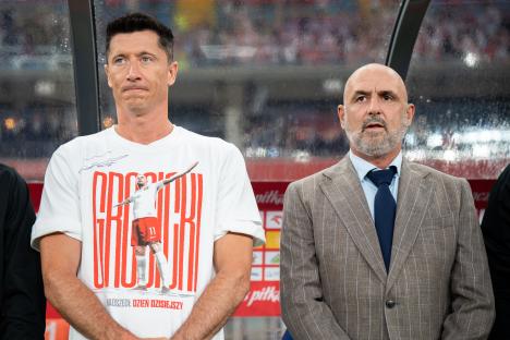 Poland manager resigns just FOUR DAYS after Robert Lewandowski delivered brutal ultimatum