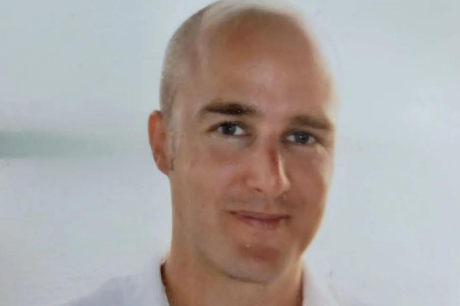 Man, 49, ‘beaten to death on beach with rocks & glass bottle by teens’ was previously convicted of stalking woman