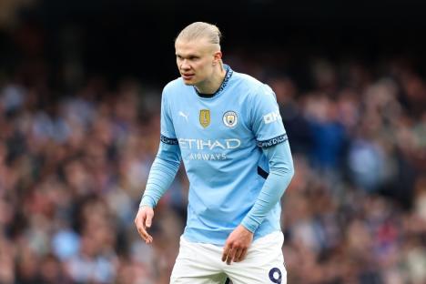 MANCHESTER, ENGLAND - MARCH 15: Erling Haaland of Manchester City looks on during the Premier League match between Manchester City FC and Brighton & Hove Albion FC at Etihad Stadium on March 15, 2025 in Manchester, England. (Photo by Matt McNulty/Getty Images)