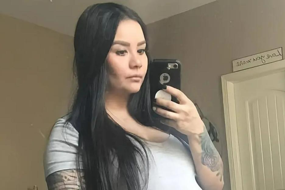 I’m a mum-of-3 & get £3.5k Universal Credit a month – I spend £250 for nights out with pals and still get my nails done