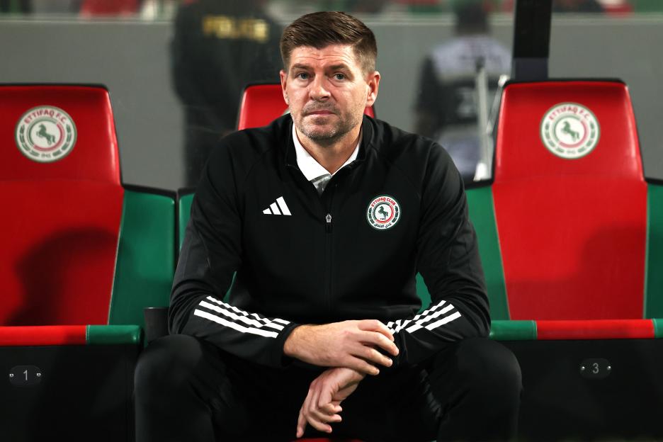 Steven Gerrard, Head Coach of Al-Ettifaq, looking on during a soccer match.