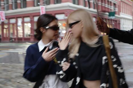 BLACKPINK’s Rosé And Jennie Both Climb Back Up UK’s Official Singles Chart