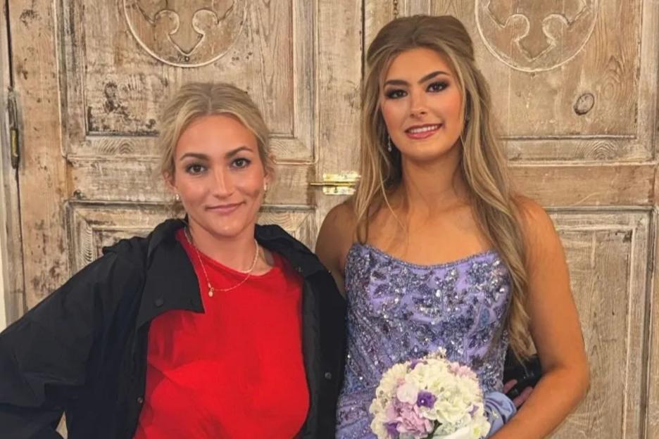 Jamie Lynn Spears’ daughter Maddie, 16, heads to junior prom and poses with proud mom