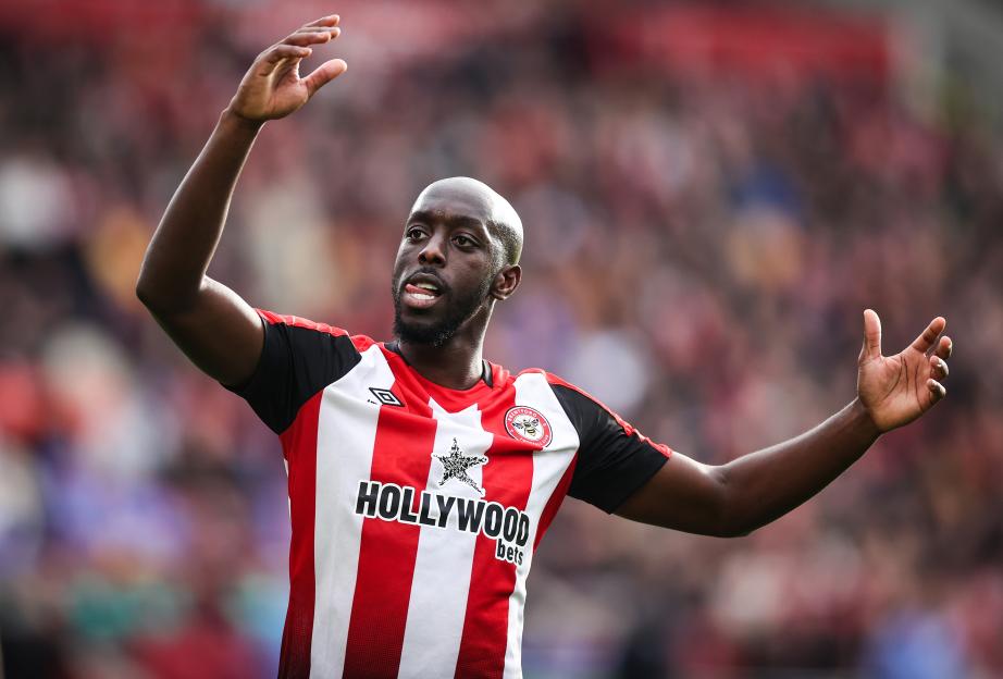 Yoane Wissa of Brentford celebrating a goal.