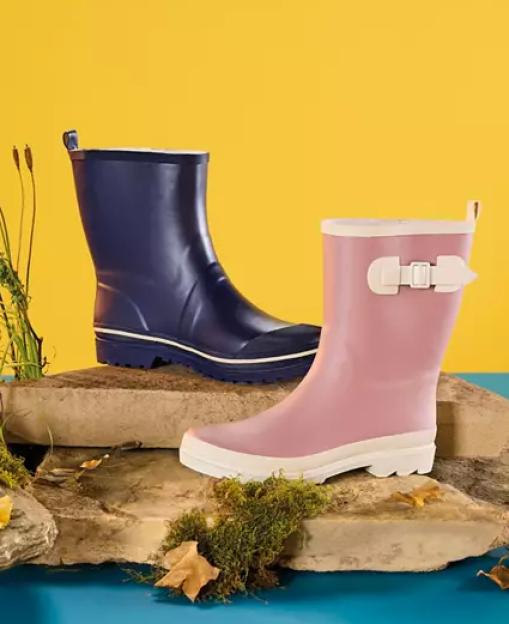 Aldi’s £12 buy will become a wardrobe essential this autumn – you won’t have to worry about rain