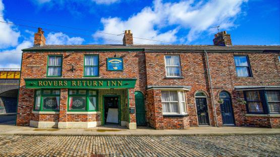 War erupts behind scenes at Corrie with stars livid at bosses’ favouritism for glam pair Samia Longchambon and Sair Khan