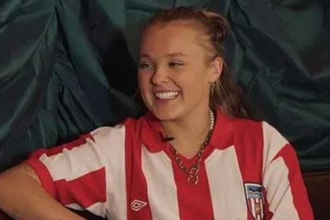 JoJo Siwa says she’ll NEVER break up with Chris Hughes saying their relationship is ‘earthquake proof’
