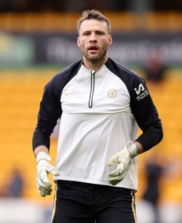 Marcus Bettinelli of Chelsea warming up.