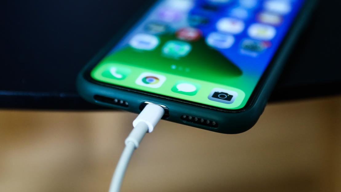 iPhone owners unlock hidden three-tap setting trick that instantly makes their battery last longer