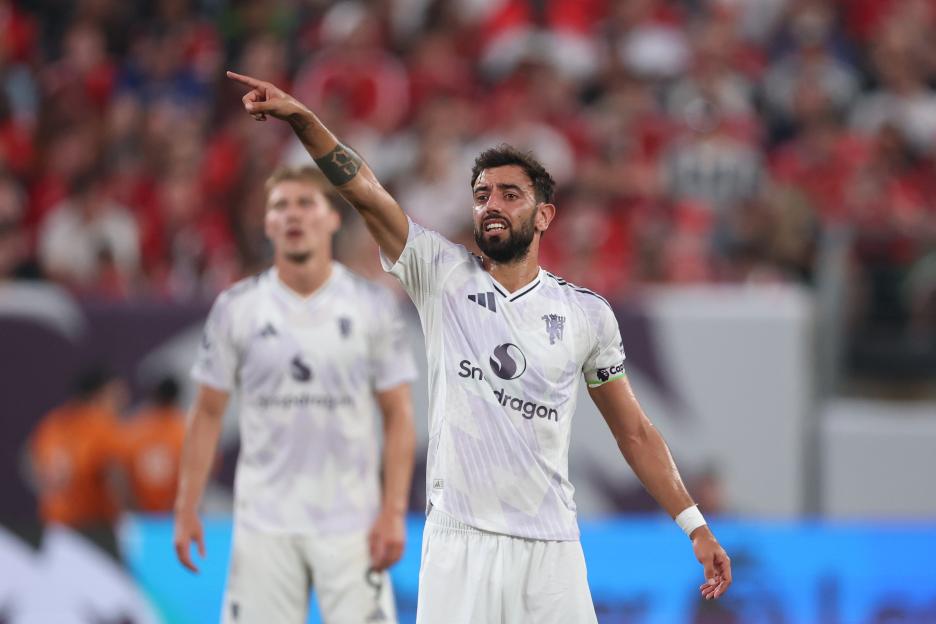 Bruno Fernandes’ double gives Ruben Amorim his first pre-season win in front of packed US crowd