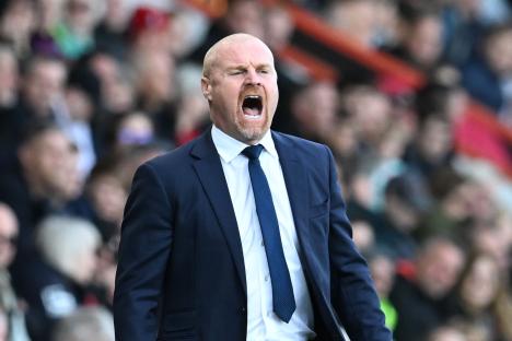 Sean Dyche, Everton manager, shouting.