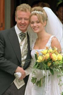 Les Dennis and Amanda Holden on their wedding day.