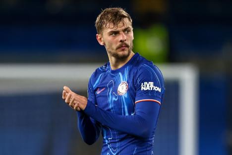 Kiernan Dewsbury-Hall of Chelsea celebrating.