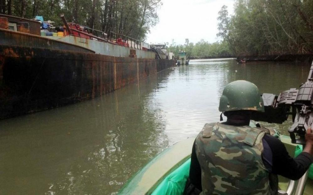 Nigerian Navy smashes 3 illegal refining sites in Delta