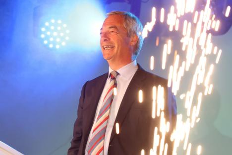 Nigel Farage says Reform councils won’t take migrants & wants to end WFH in Trump-style plans
