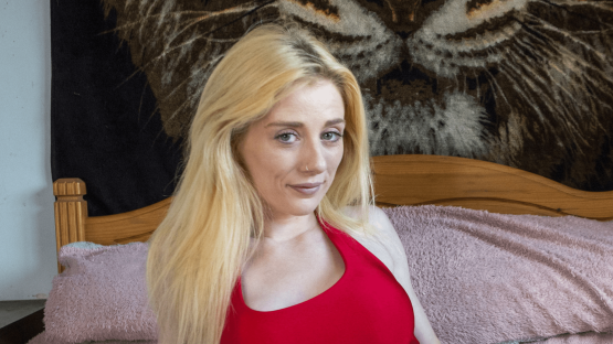 I had baby at 17 & lived in council house – now I earn £6k a month on OnlyFans and have set my kids up for life