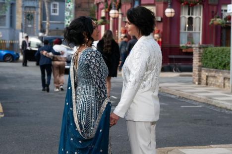 EastEnders,01-01-2025,7042,Suki Kaur Panesar (BALVINDER SOPAL);Eve Unwin (HEATHER PEACE),***EMBARGOED UNTIL 10th DEC 2024***,BBC PUBLIC SERVICE,Jack Barnes/Kieron McCarron