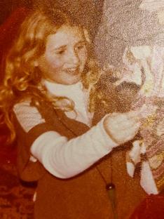 Photo of Kay Pitt as a young girl.