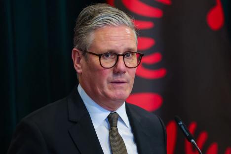 Keir Starmer repeatedly refuses to reveal if plan to let thousands of Europeans into UK will be capped