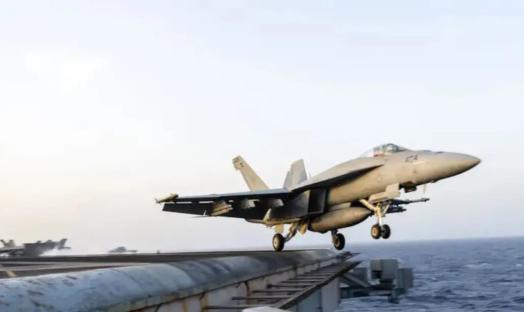 US fighter jet falls into Red Sea