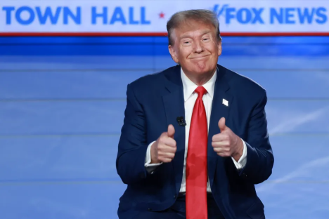Donald Trump giving a thumbs up at a Fox News Town Hall.