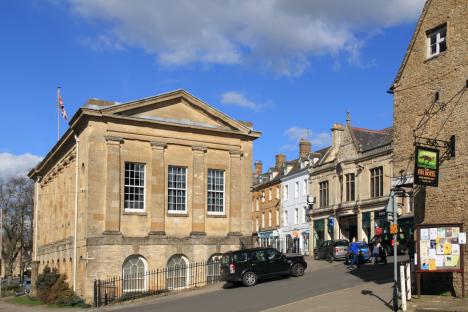 Chipping Norton town hall and street scene.