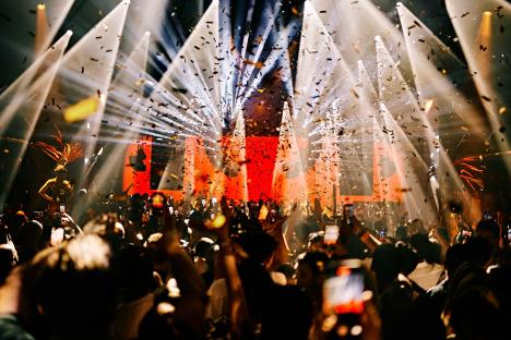 Crowd at Hï Ibiza nightclub celebrating its award as the world's number one club.