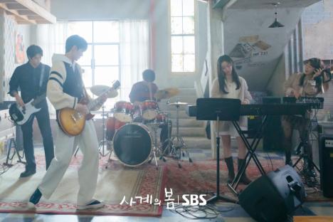 Ha Yoo Joon, Park Ji Hu, And Lee Seung Hyub’s Campus Band Gears Up For Their First Big Performance In “Spring Of Youth”