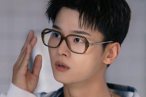 Cha Hak Yeon Is A Quirky Content Creator Dedicated To Increasing Views In “Oh My Ghost Clients”