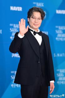Stars Grace The Red Carpet At 61st Baeksang Arts Awards 11