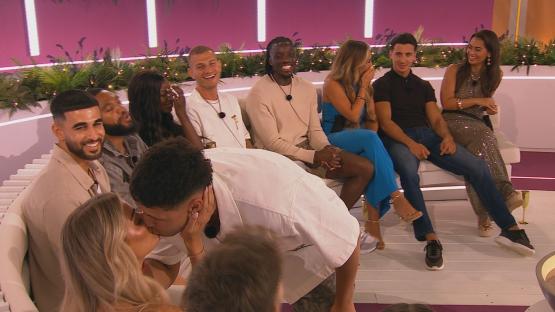 Love Island fans furious as huge part of show ‘goes missing’ – as shock new couple emerge with secret snog