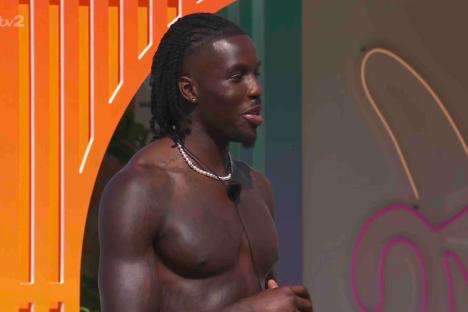 Love Island lad slammed for being a ‘red flag’ after ‘worrying’ intro video