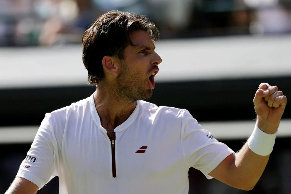 Cameron Norrie breezes through to Wimbledon second week as Brit brushes aside Mattia Bellucci in straight sets