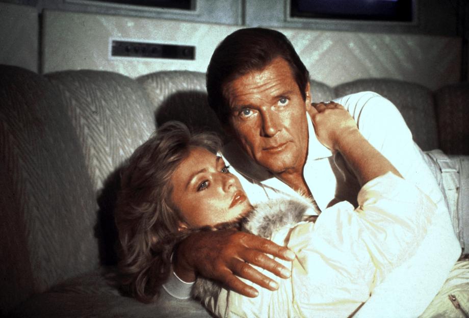 Roger Moore and Mary Stavin in A View to a Kill.