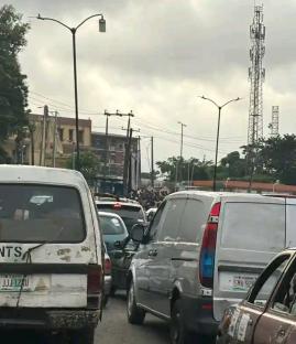 BREAKING: Commuters, staff stranded as students protest renaming of Polytechnic Ibadan